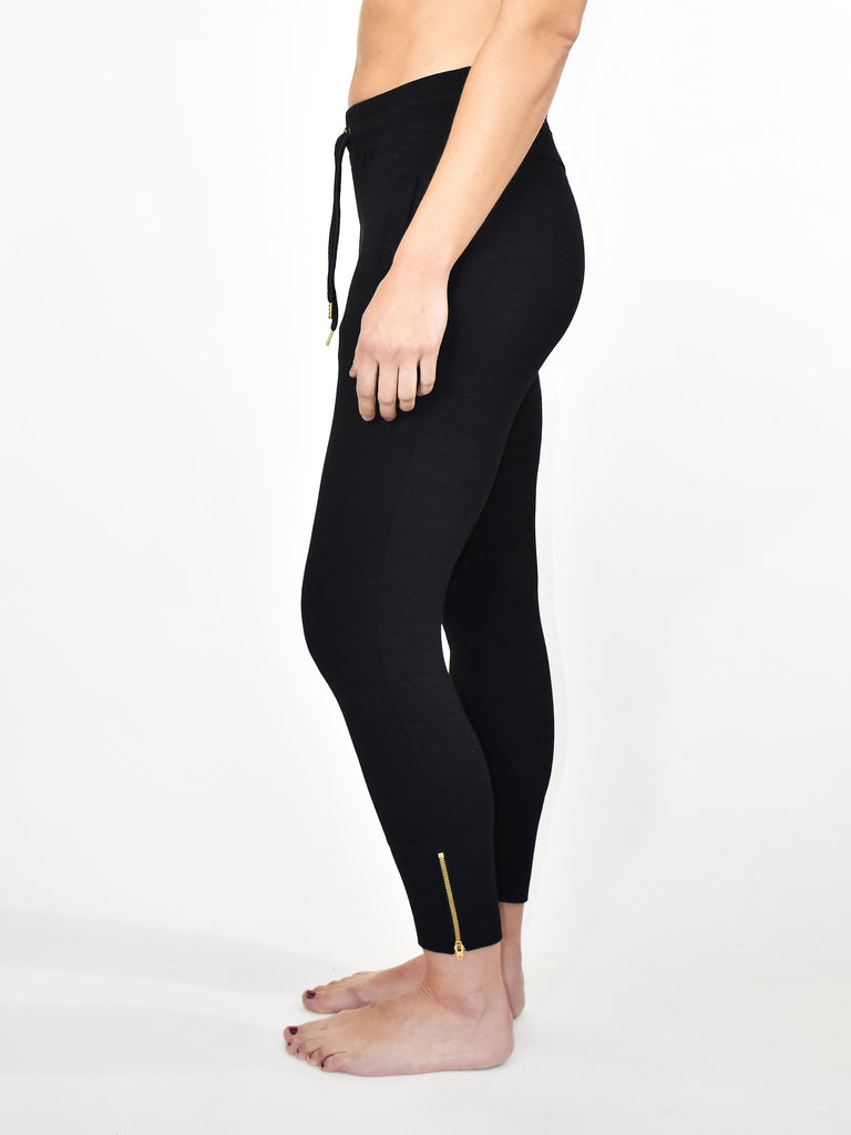 BLACK CONTOUR CROP LADIES JOGGER