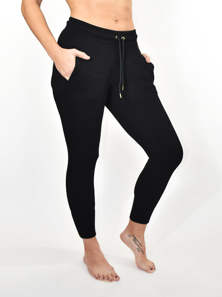 BLACK CONTOUR CROP LADIES JOGGER