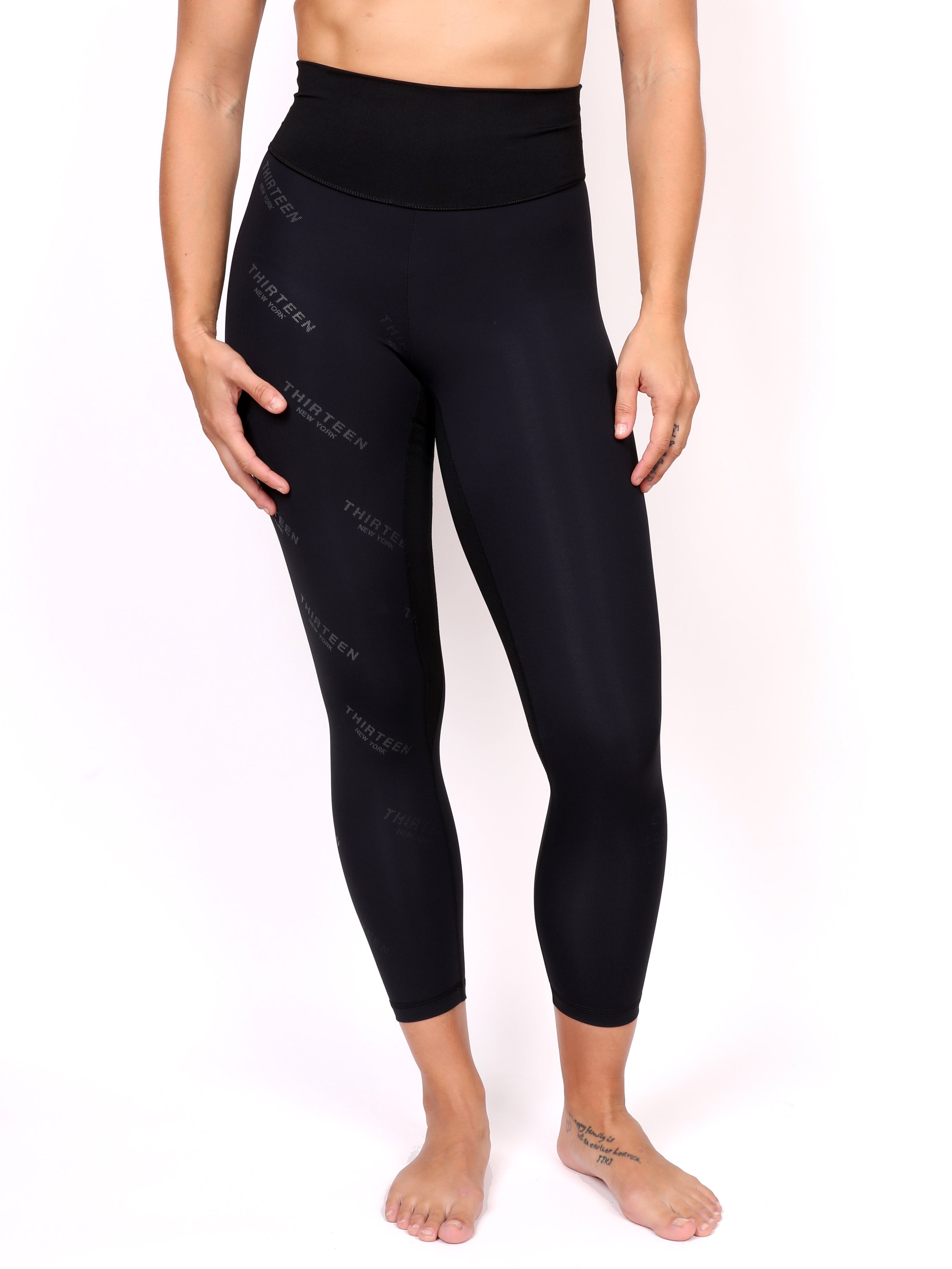 13NY LADIES LEGGING, BLACK on BLACK – Thirteen Fit Apparel